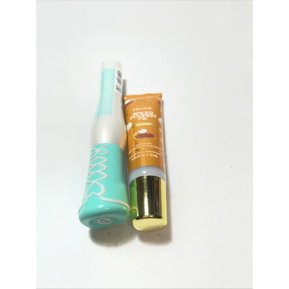 Essence Set: Volume Booster Lash Primer + Spiced Pumpkin Pie Lip Balm - NEW